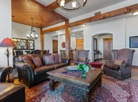 Grand Lodge - 3 Bedroom Deluxe #206 - Ski-in out condo