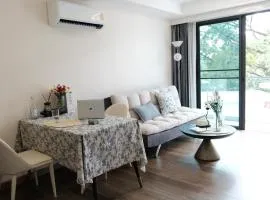 E6 Chiang Mai city center, Central Mall, beautiful swimming pool, one bedroom and one living room, can accommodate three people, cooking allowed