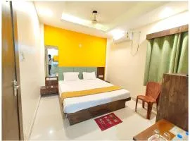 Hotel J-Jagdish Dham Near Sea Beach & Jagannath Temple - - Free Wifi - Lift & Parking Facility - Fully Air Conditioning Luxuary Rooms-Best Hotel