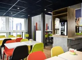 蓬塔尔特科目巴尔特RN4马恩河谷宜必思快捷酒店