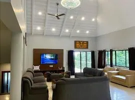 Mountain Breeze Villa