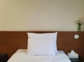 jeonju hotel book and type