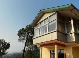 The Pahadi Ghar, hotel v destinaci Chail