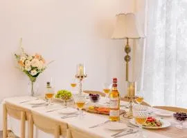 Achasan Mountain's Green Forest Han River View a classic 3-room gallery house full of emotions
