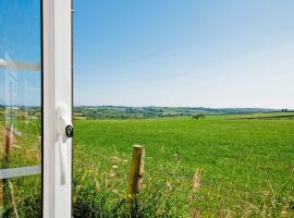 Hawfinch Apartment - Uk49304, hotel i Woolfardisworthy