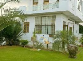 Peaceful 3 BHK farm with pool in Kanota