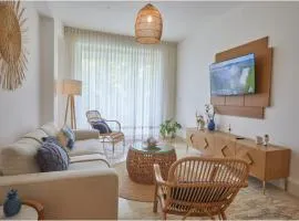 Apartamento moderno cerca de la playa y con piscina