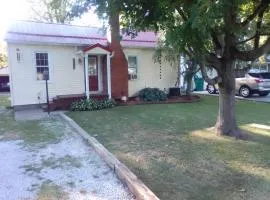 Cozy 2 Bedroom Home