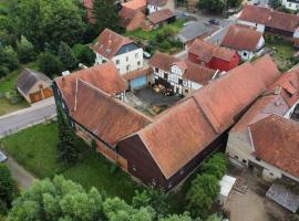 Ruhige,moderne Ferienwohnung im historischen Vierseithof am Nationalpark Hainich bei Eisenach, hotel u gradu 'Beuernfeld'