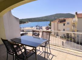 Apartments Hrvoje，位于普利莫顿的酒店