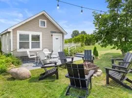 Keuka Wine Trail Vineyard View Farmhouse - Fire Pit & Game Room