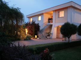 WM GEDER Ferienwohnungen Villa Tanja, hotel en Lebring