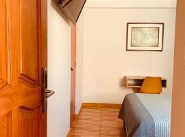 Hotel Silver, hotel com estacionamento em Tacna