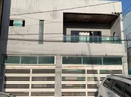 Casa 4Q e Escritorio, ArCond Total, Piscina, WiFi, COP30