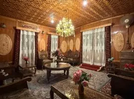 Goona palace houseboats