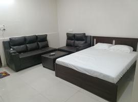 RVR TOWN LODGe, hotel in Gajwel