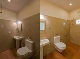 Townhouse J K Golden Embassy