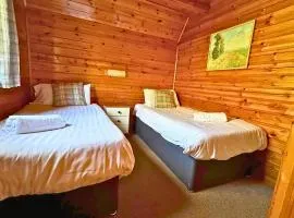 Tor View Lodge with Hot Tub & Sauna - Spa Resort - South Devon