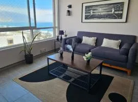 Acogedor y Hermoso Depto de 1D a Pasos Del Mar Con Estacionamiento Techado