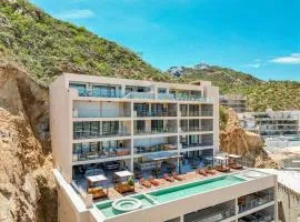 Luxury Pedregal Condo - Views, Pool & Concierge