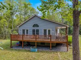 Mariposa Moon Cottage at Sleepy Creek - Wifi, Deck, Fire Pit, Creekside, View