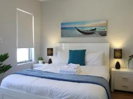 Family 3 Bedroom near Beaches and City