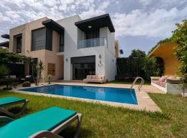 Villa 3-bedroom with Private Pool in Tamaris, hotel en Tamaris