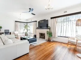3 Bedrooms By The Lake, Top Location
