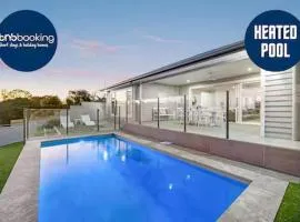 Capri Waterfront Resort-Style 5BR & Pool