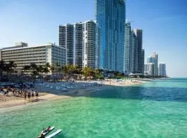 North Beach-Room with Private Entrance