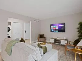 Relax & Unwind in Rochester Cozy Vacation Spot