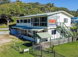 Bushy's Beachbreak - K'gari (Fraser Island)