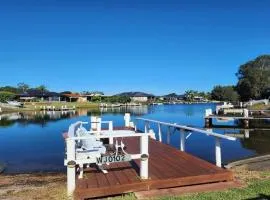 Chloes Waterfront Oasis