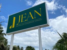 Jean Apartelle、Loonのホテル