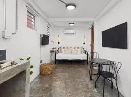 Modern Studio With Wi-Fi And Generator For Convenience - Corona 1