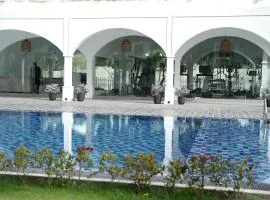 Santorini Resort Twin Residences, Negombo
