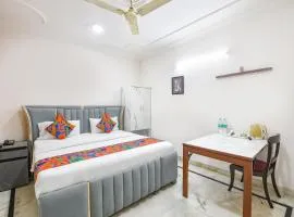 FabHotel The New Moon
