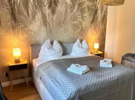 Relax Home Eschweiler Sauna & Gemütlichkeit, WLAN, Netflix, Kingsize Betten, Enspannung