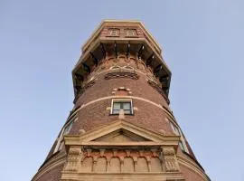 Renovated luxury water tower within walking distance of the beach boulevard
