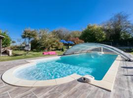 Gite Bricabroc 7 personnes, hotel i La Chapelle-aux-Choux