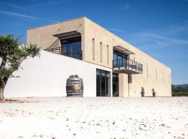 Gîte au cœur des vignes, vue sur le Minervois, hotell sihtkohas Bize-Minervois