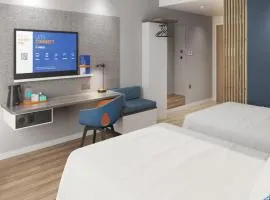 Holiday Inn Express Zhuhai Grand Theater by IHG