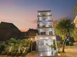 FabHotel Luxe 8 Stayz - Nr Mega Mall & DLF Phase 1 Metro