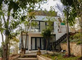 Hayhill Treetop Escape
