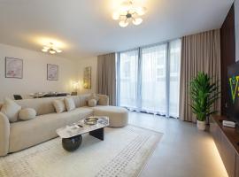 Silk Valley - 4B near Al Hamriyah | Private Pool, hotel a Al Ḩamrīyah