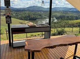 Domo com vista do Lago e Montanhas