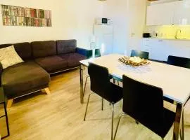 Cozy Apartment next to the Slopes Sleeps 4
