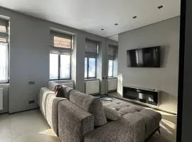 Royal jacuzzi apartment on Krehivska 10 st