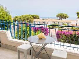 ComeCasa La Finestra sul Mare Apartment, hotel in Aci Castello