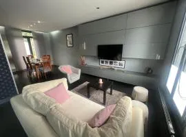 House sleeps 5 Orly Airport Paris